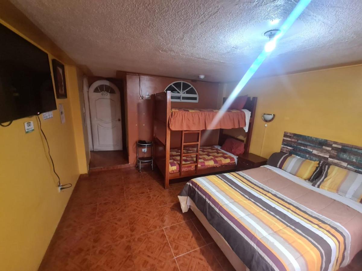 Hostal Miguel Angel Hotel Кито Екстериор снимка